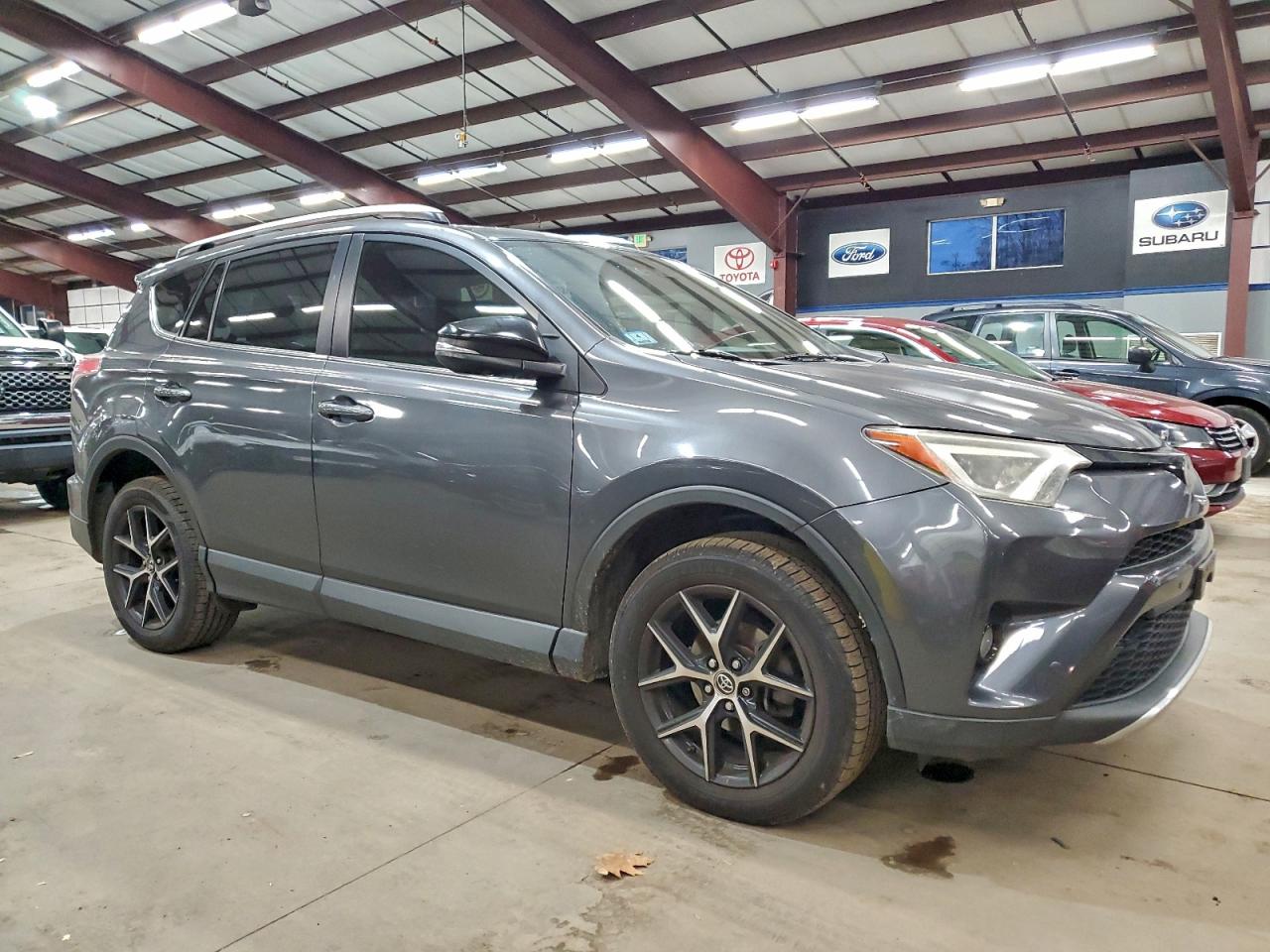 2016 TOYOTA RAV4 SE photo 4