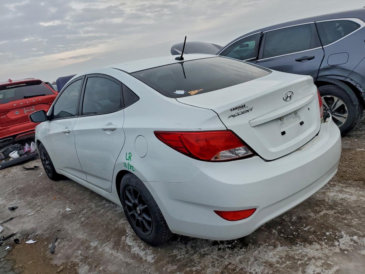 2017 HYUNDAI ACCENT SE photo 2