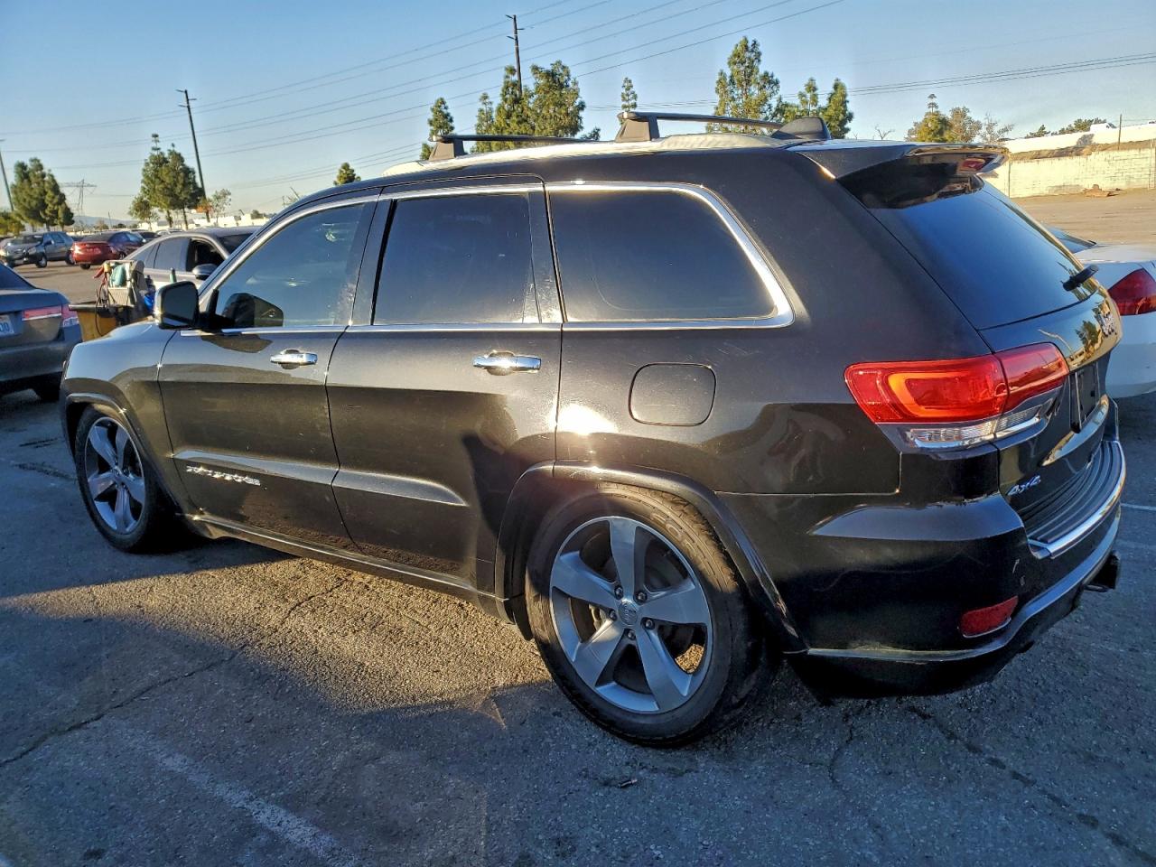 2014 JEEP GRAND CHEROKEE OVERLAND photo 2