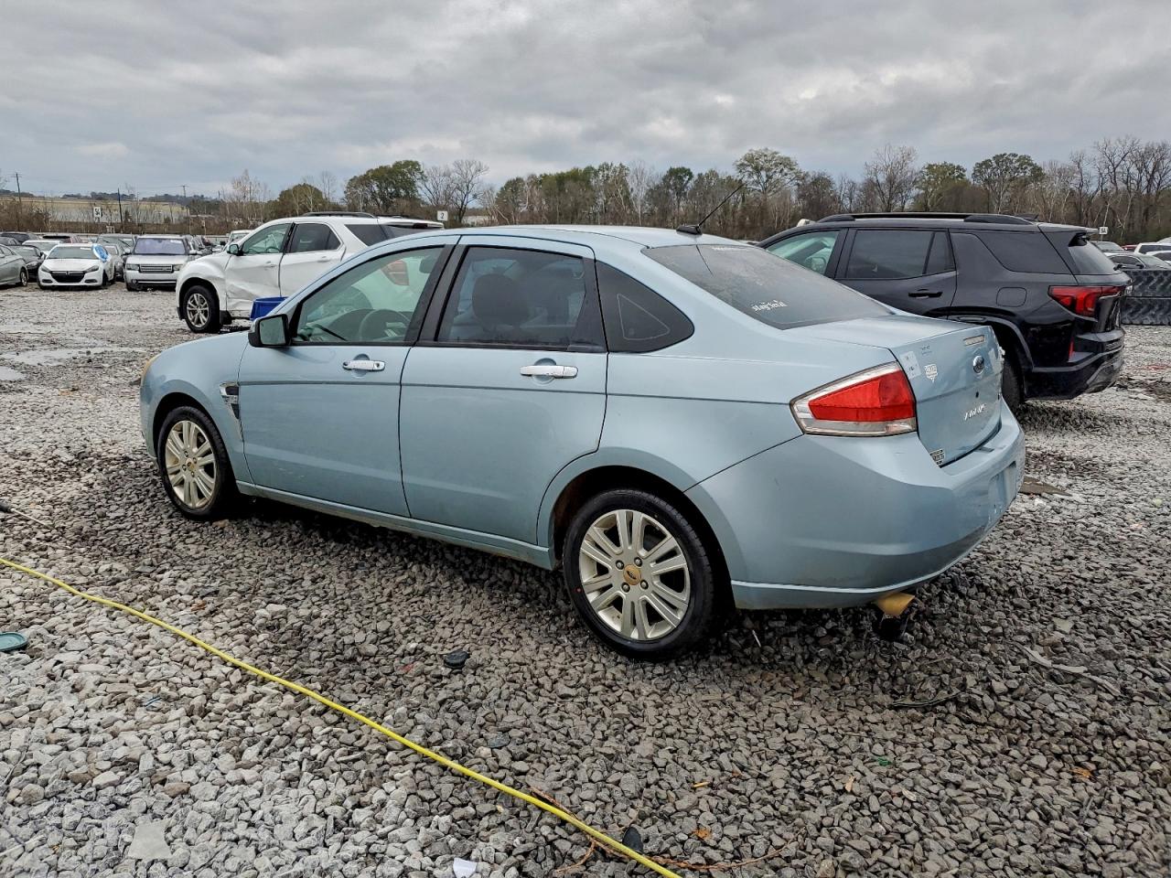2009 FORD FOCUS SEL photo 2
