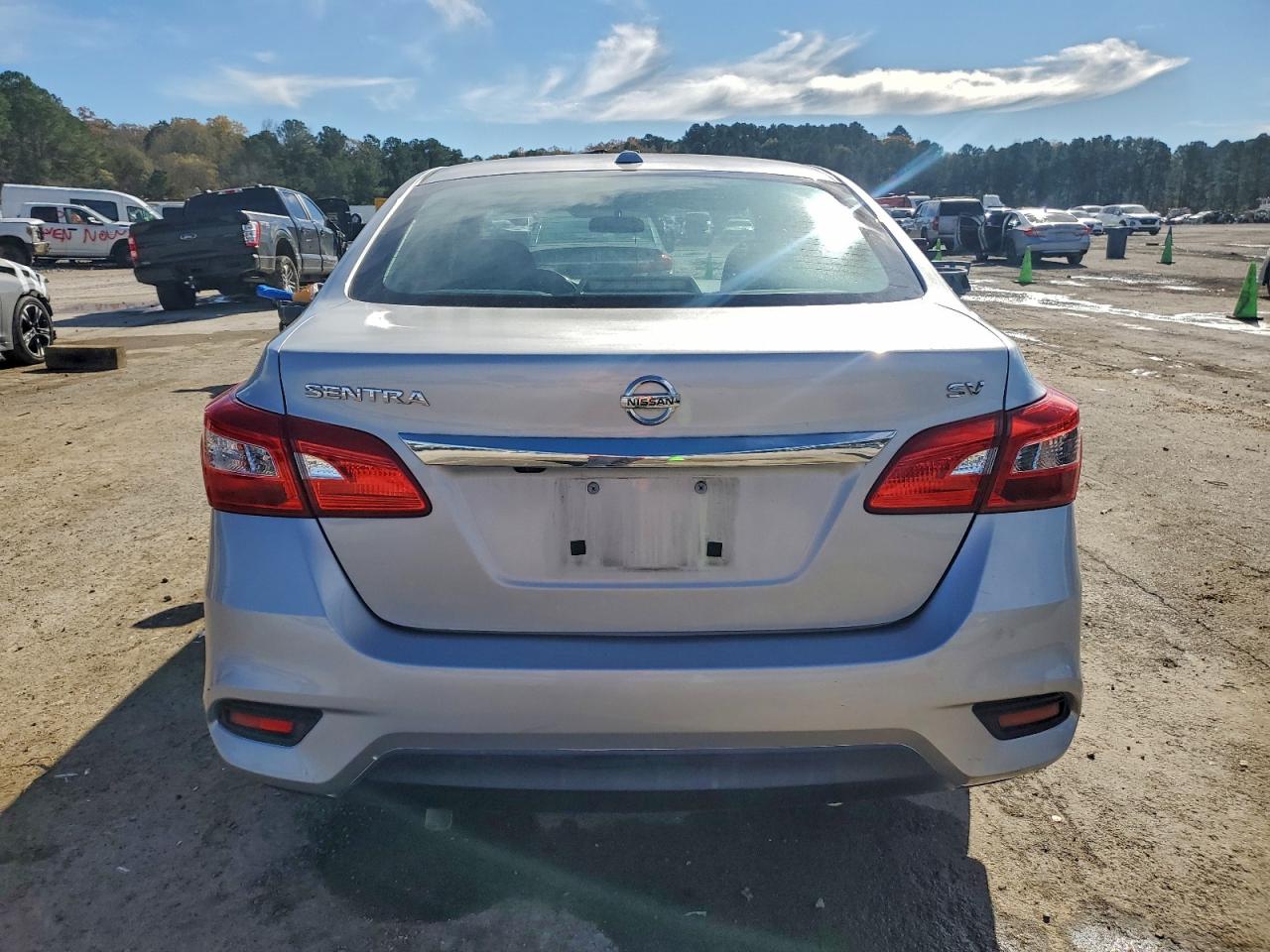 2018 NISSAN SENTRA S photo 6