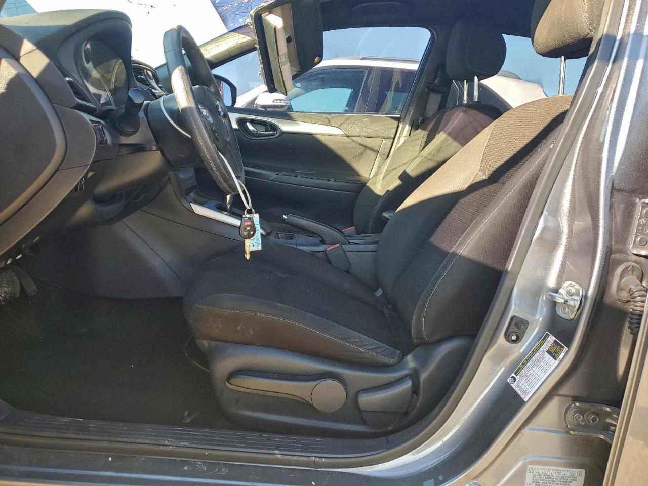 2019 NISSAN SENTRA S photo 7