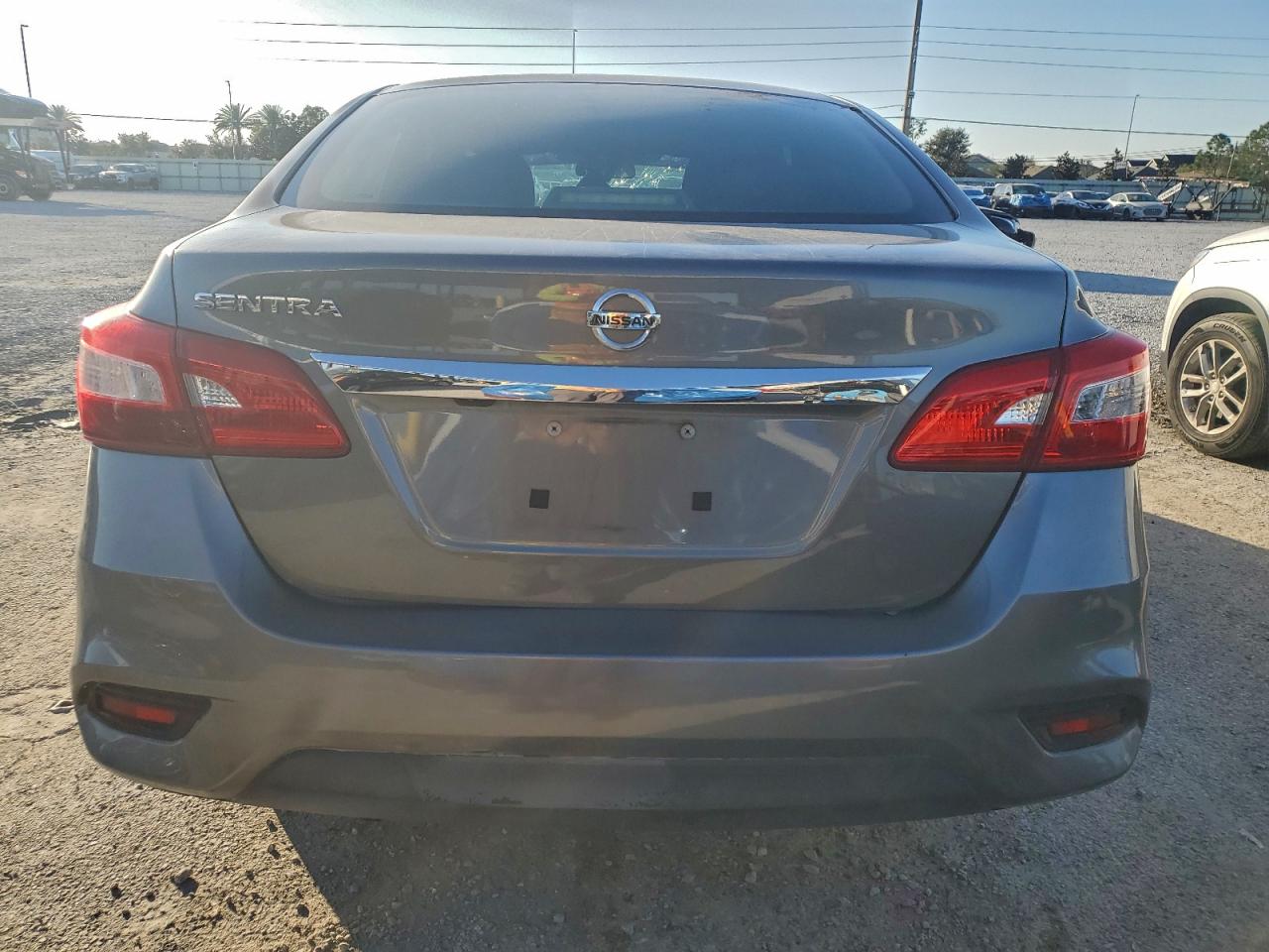 2019 NISSAN SENTRA S photo 6