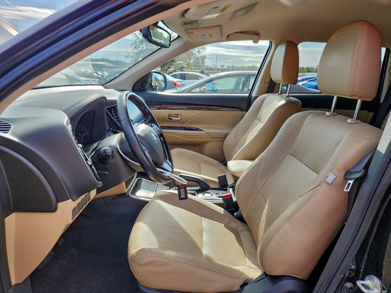 2017 MITSUBISHI OUTLANDER SE photo 7