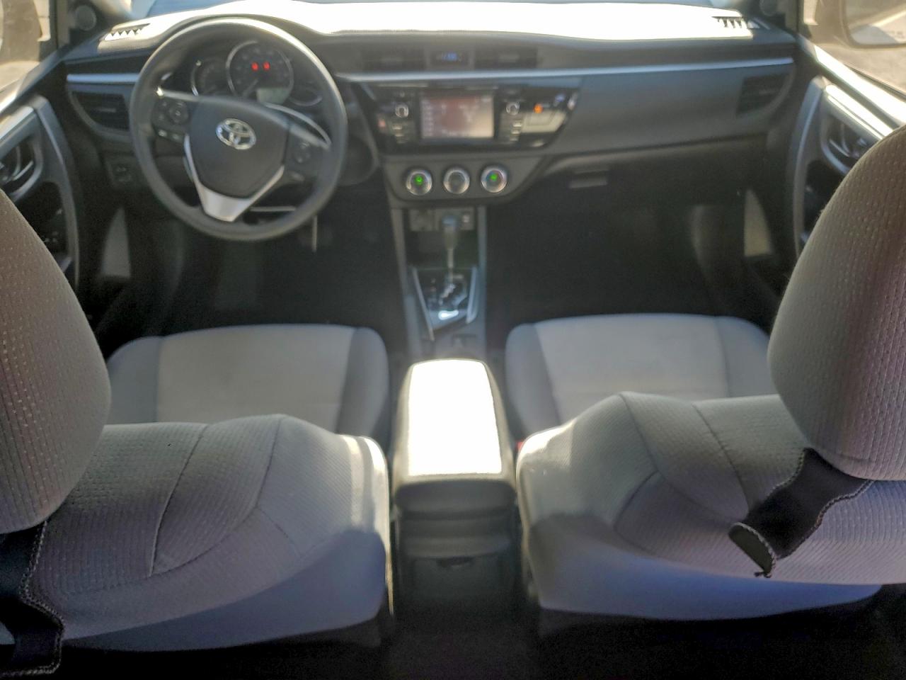 2016 TOYOTA COROLLA L photo 8