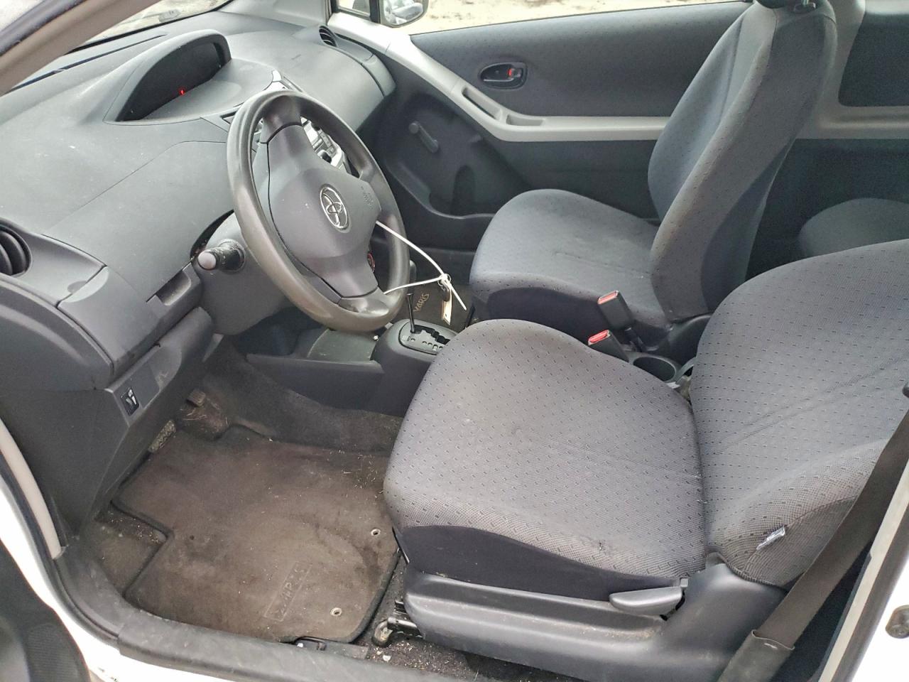 2009 TOYOTA YARIS photo 7