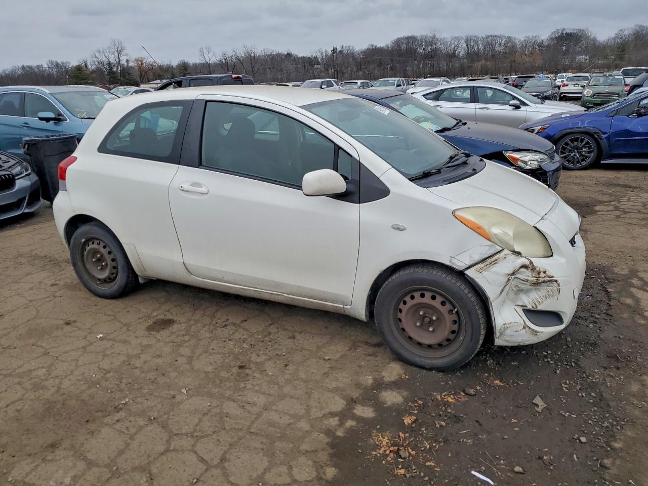 2009 TOYOTA YARIS photo 4