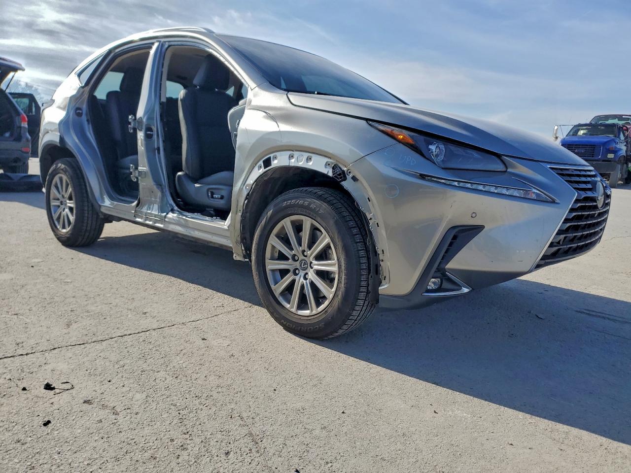 2020 LEXUS NX 300 photo 4