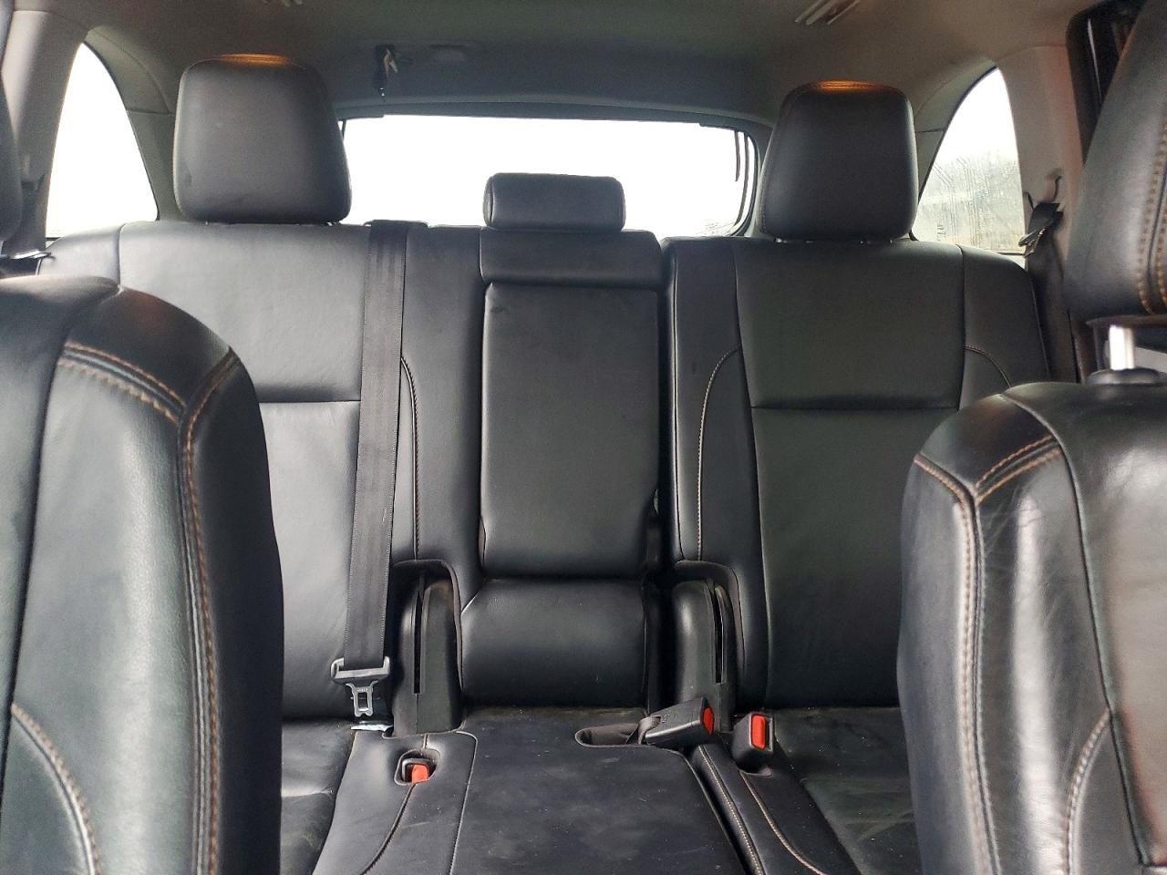 2019 TOYOTA HIGHLANDER SE photo 10