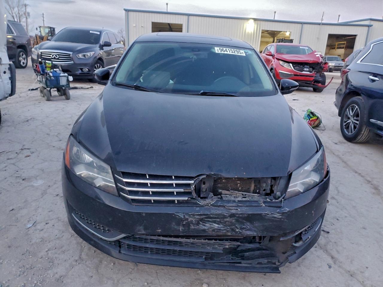 2012 VOLKSWAGEN PASSAT SE photo 5
