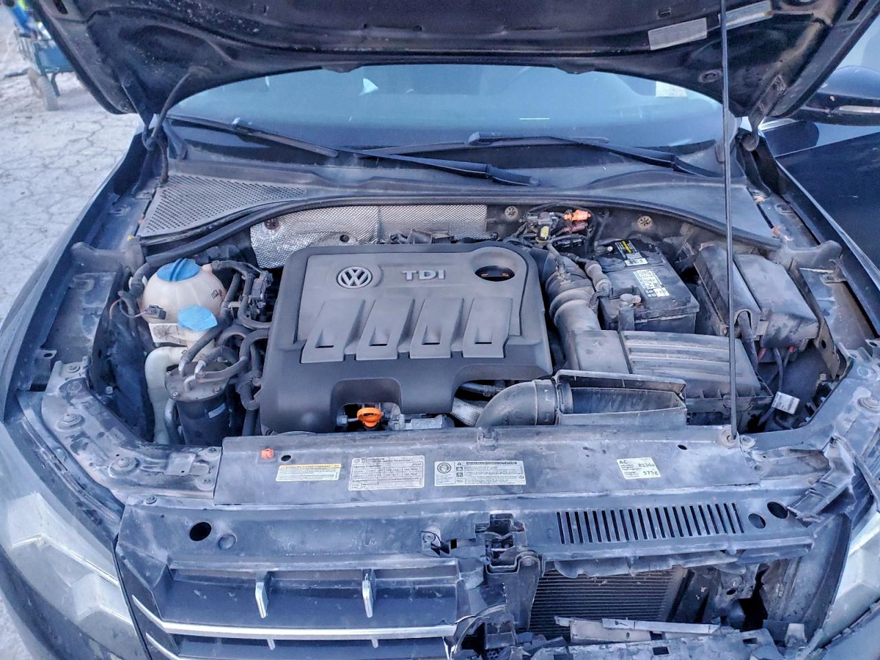 2012 VOLKSWAGEN PASSAT SE photo 11