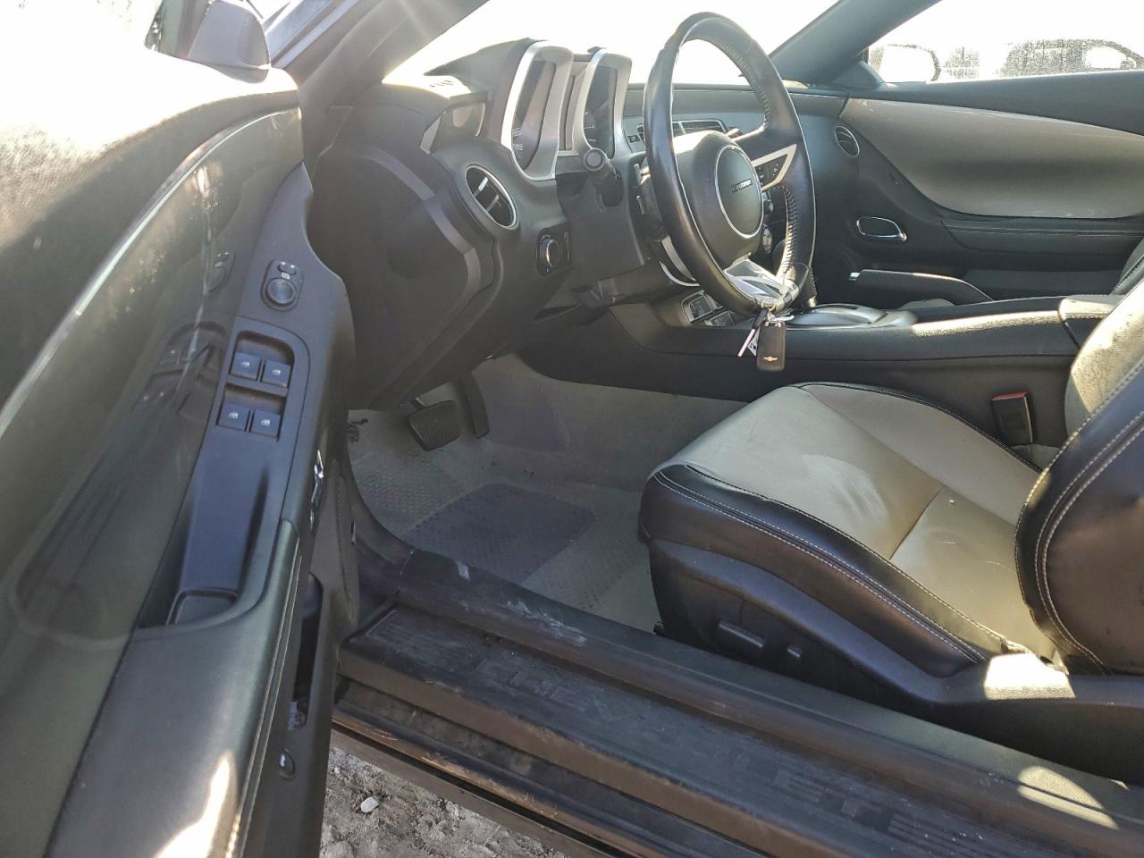 2011 CHEVROLET CAMARO LT photo 8