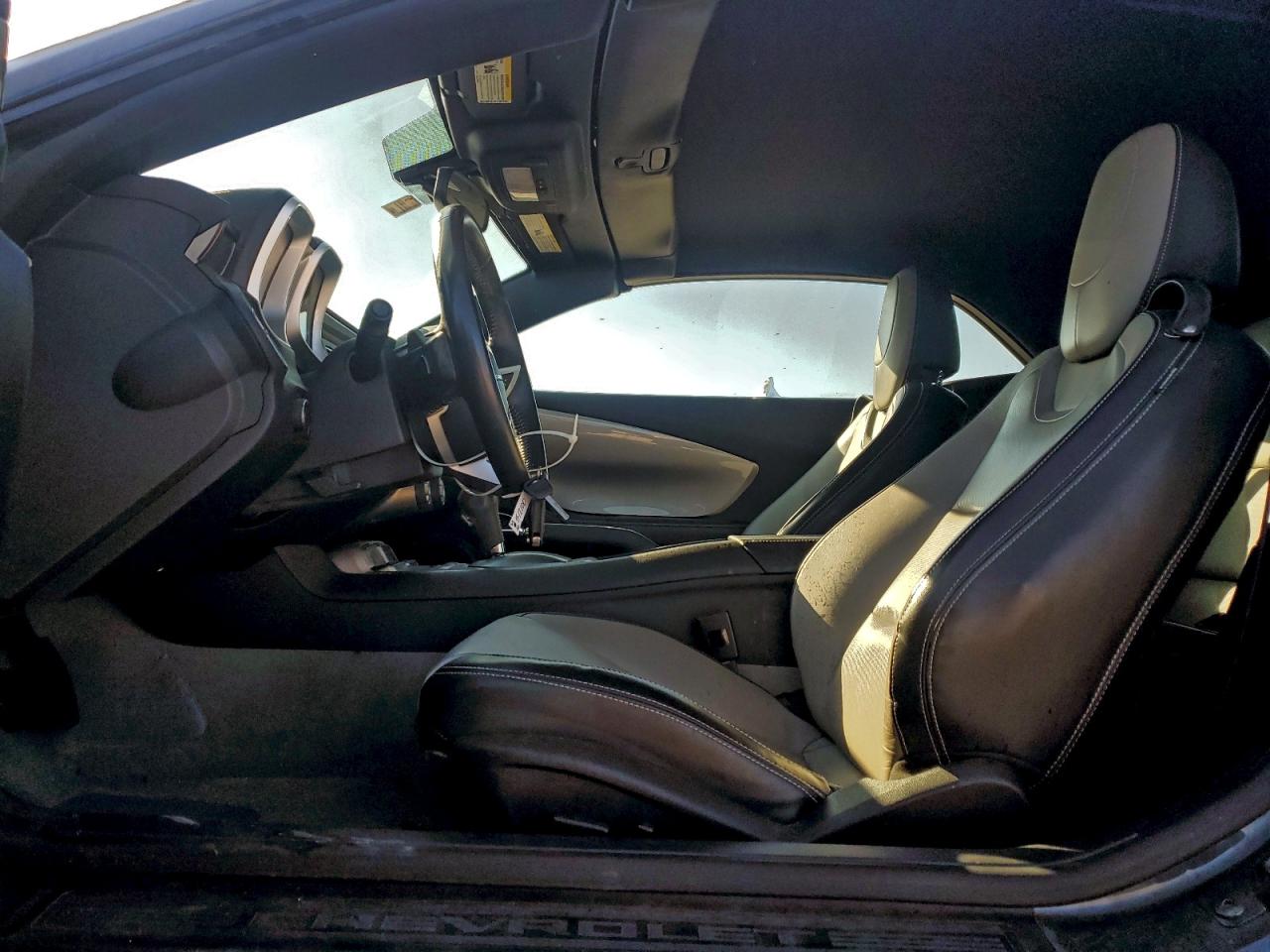 2011 CHEVROLET CAMARO LT photo 7