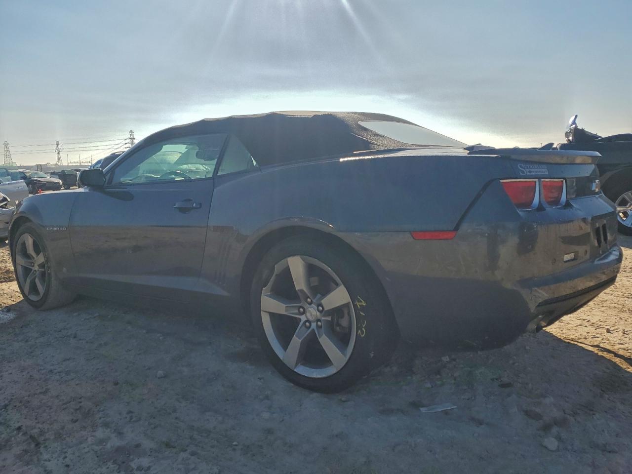 2011 CHEVROLET CAMARO LT photo 2