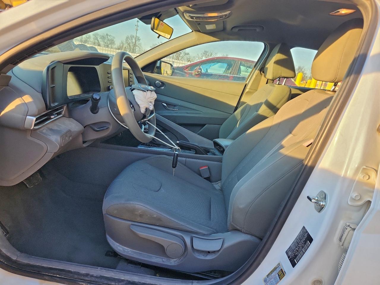 2024 HYUNDAI ELANTRA SE photo 7