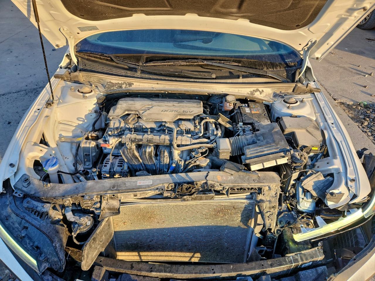 2024 HYUNDAI ELANTRA SE photo 11