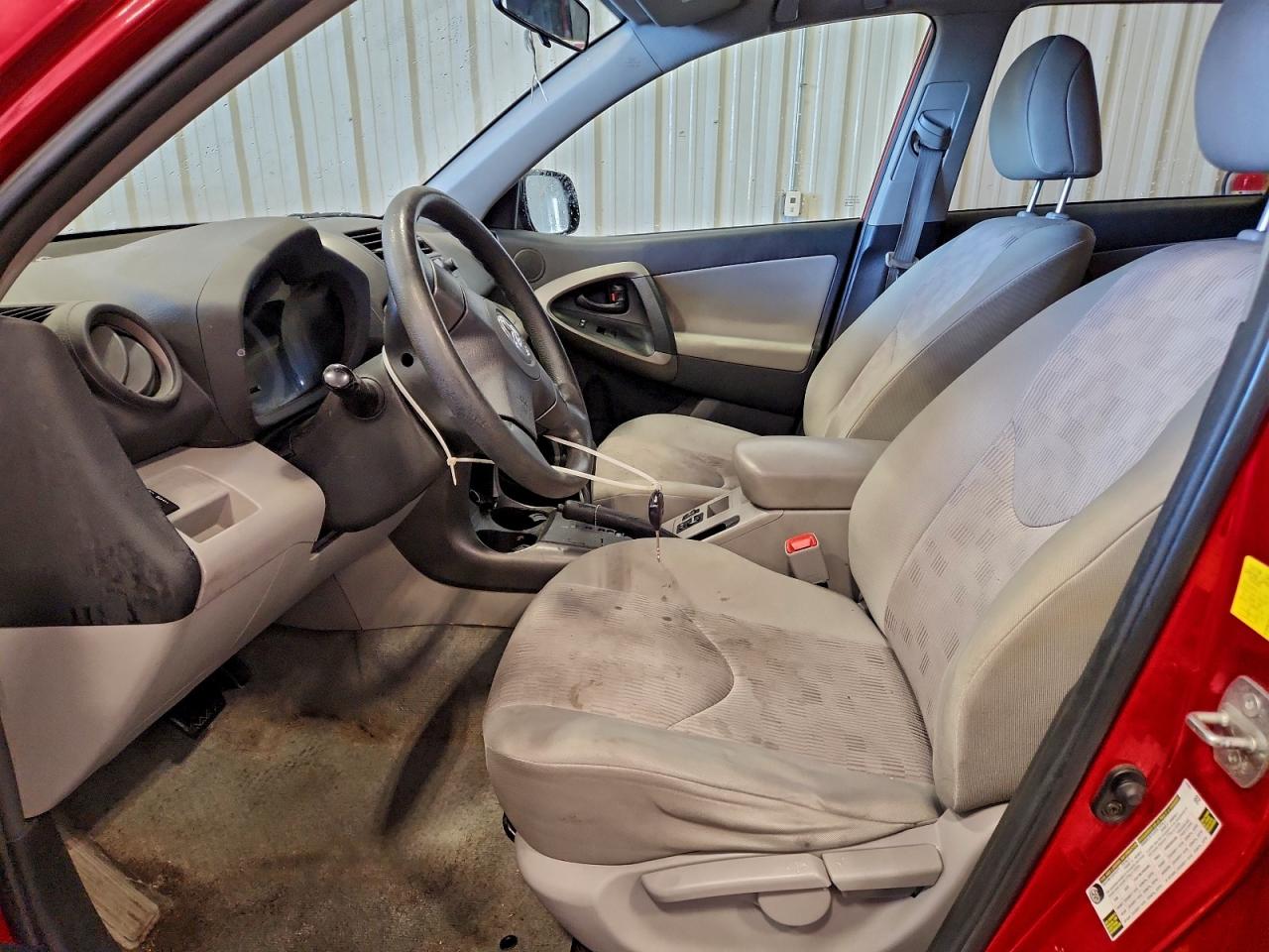 2011 TOYOTA RAV4 photo 7