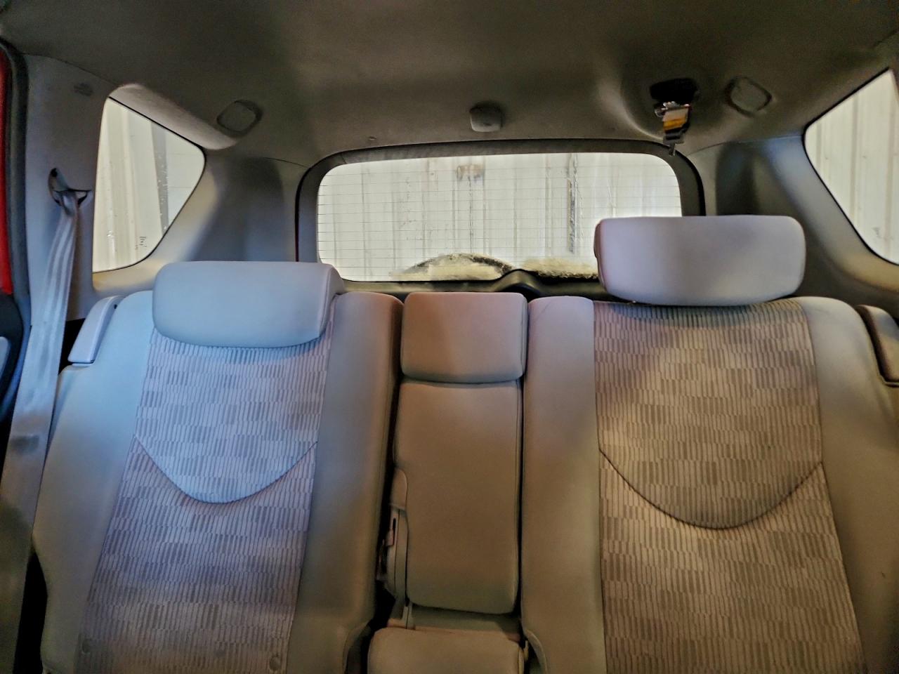 2011 TOYOTA RAV4 photo 10
