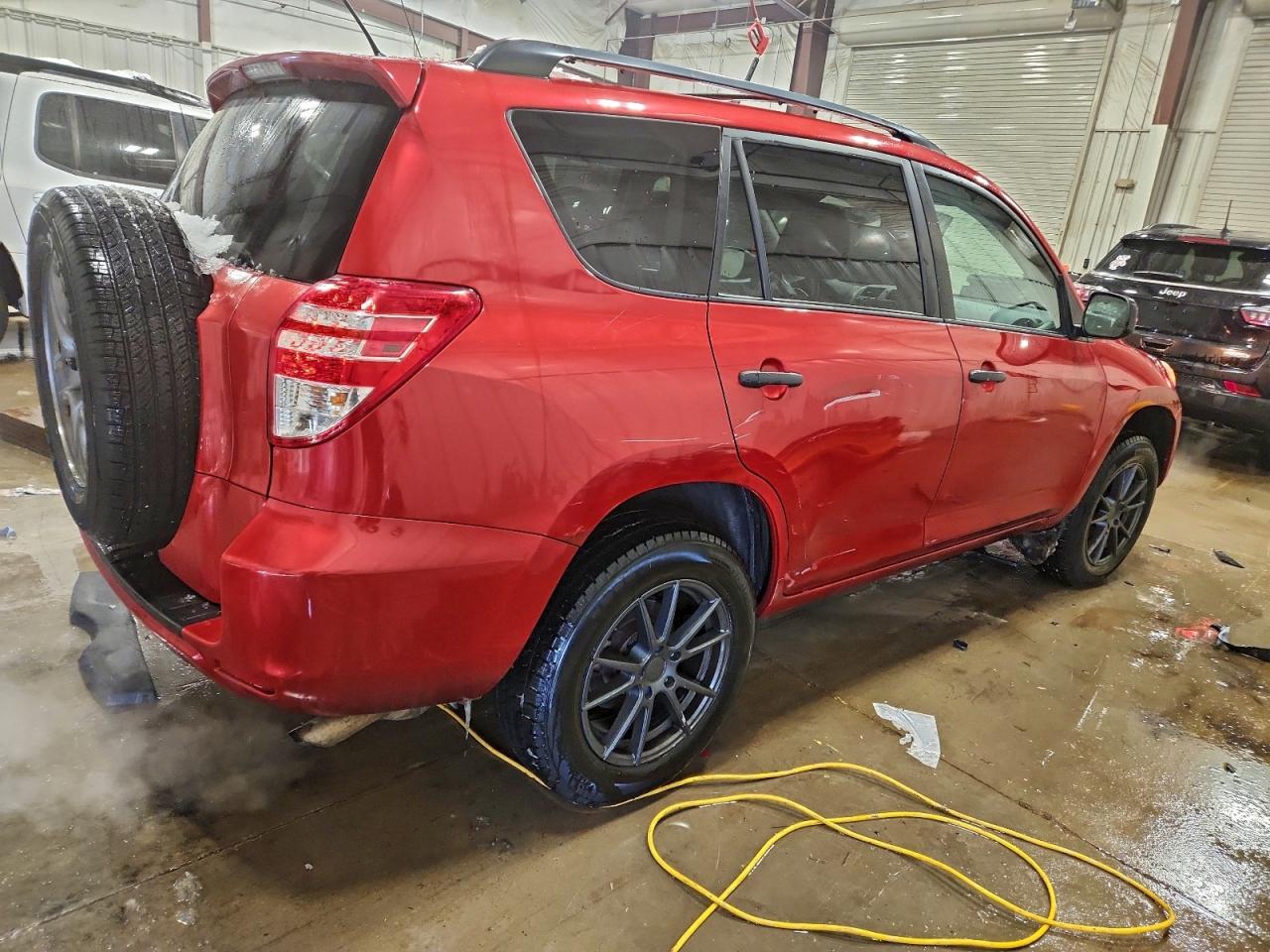 2011 TOYOTA RAV4 photo 3