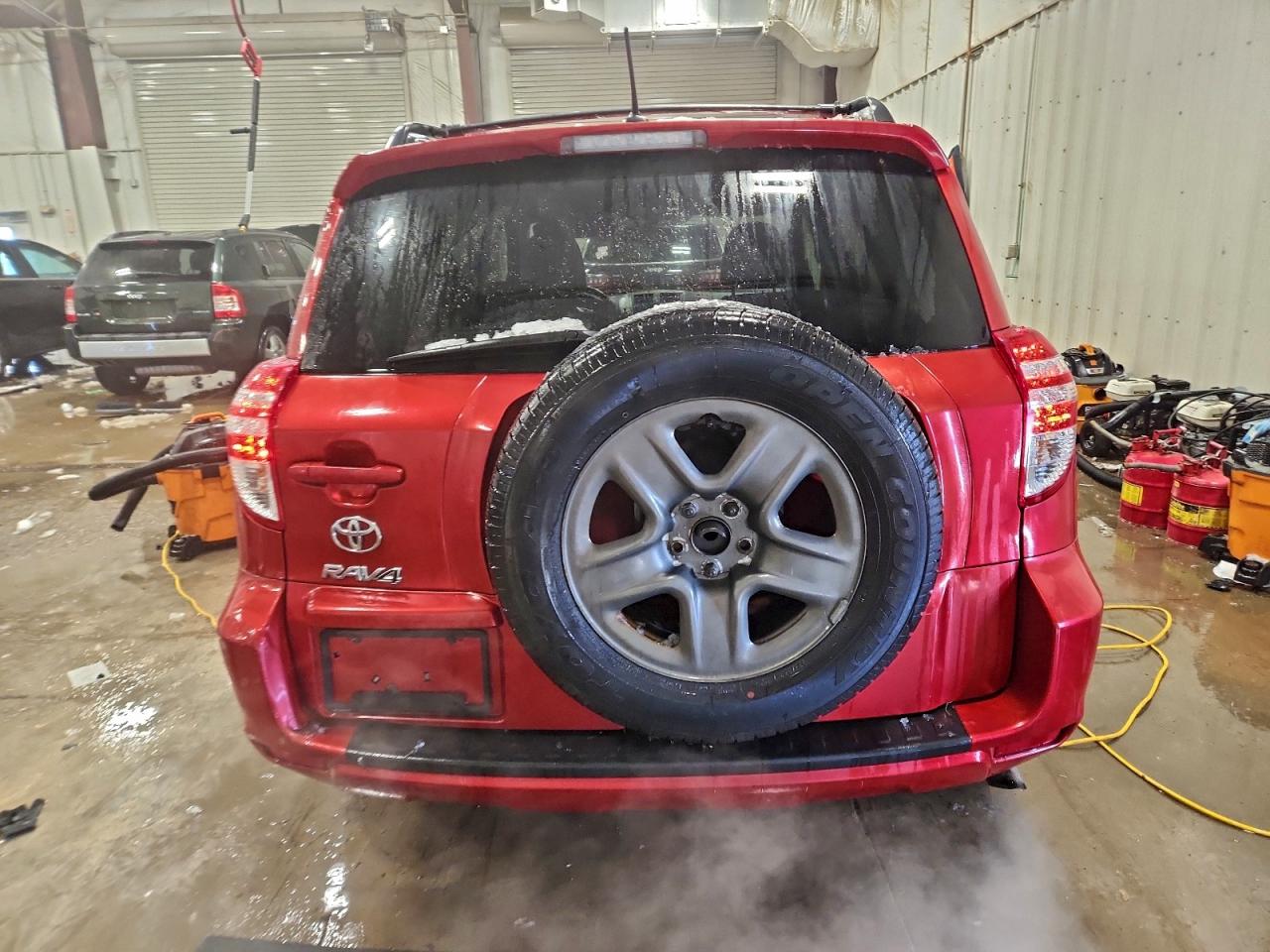 2011 TOYOTA RAV4 photo 6