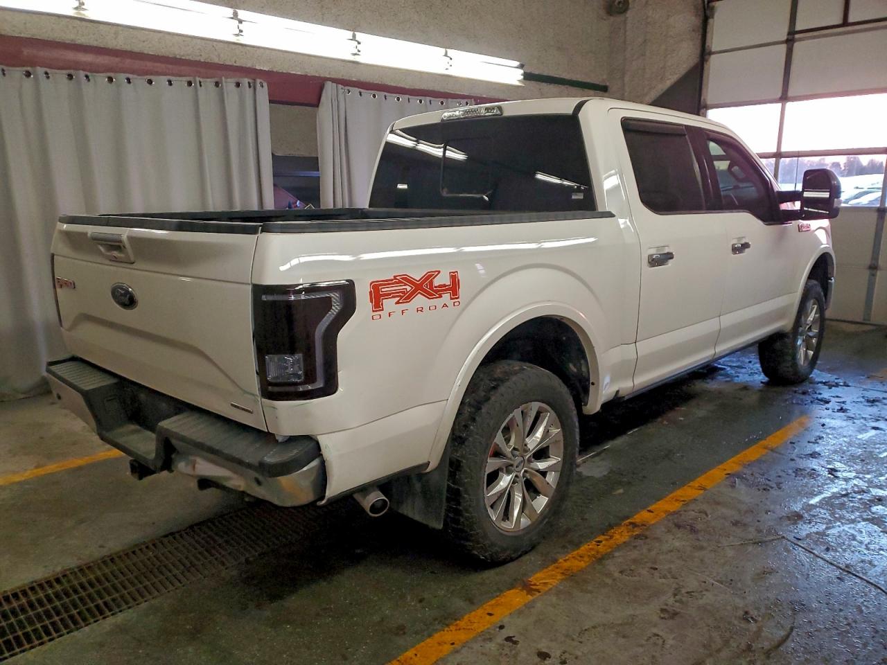 2015 FORD F150 SUPERCREW photo 3