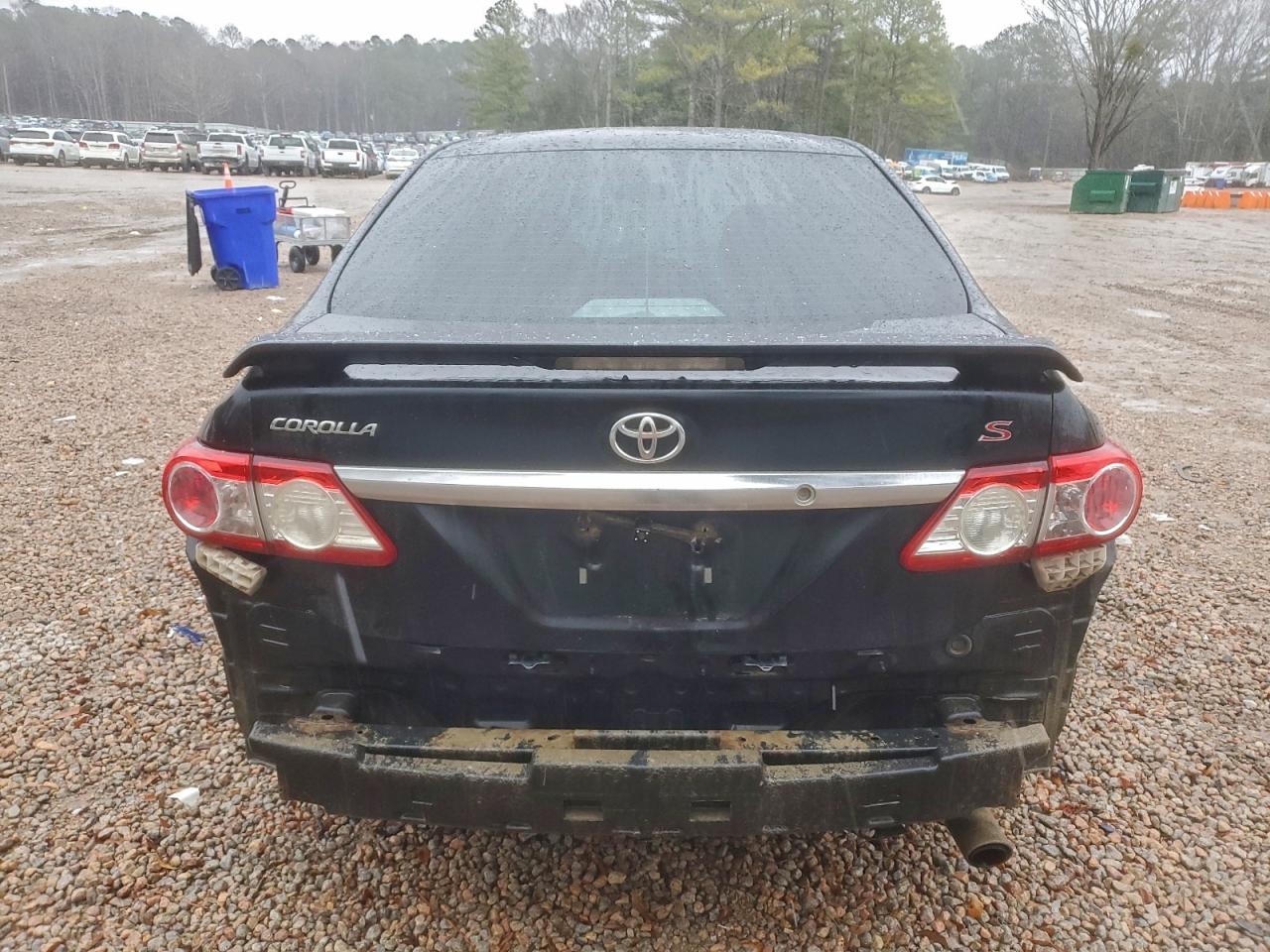 2013 TOYOTA COROLLA BASE photo 6