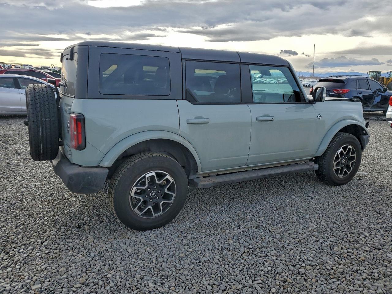 2023 FORD BRONCO BASE photo 3