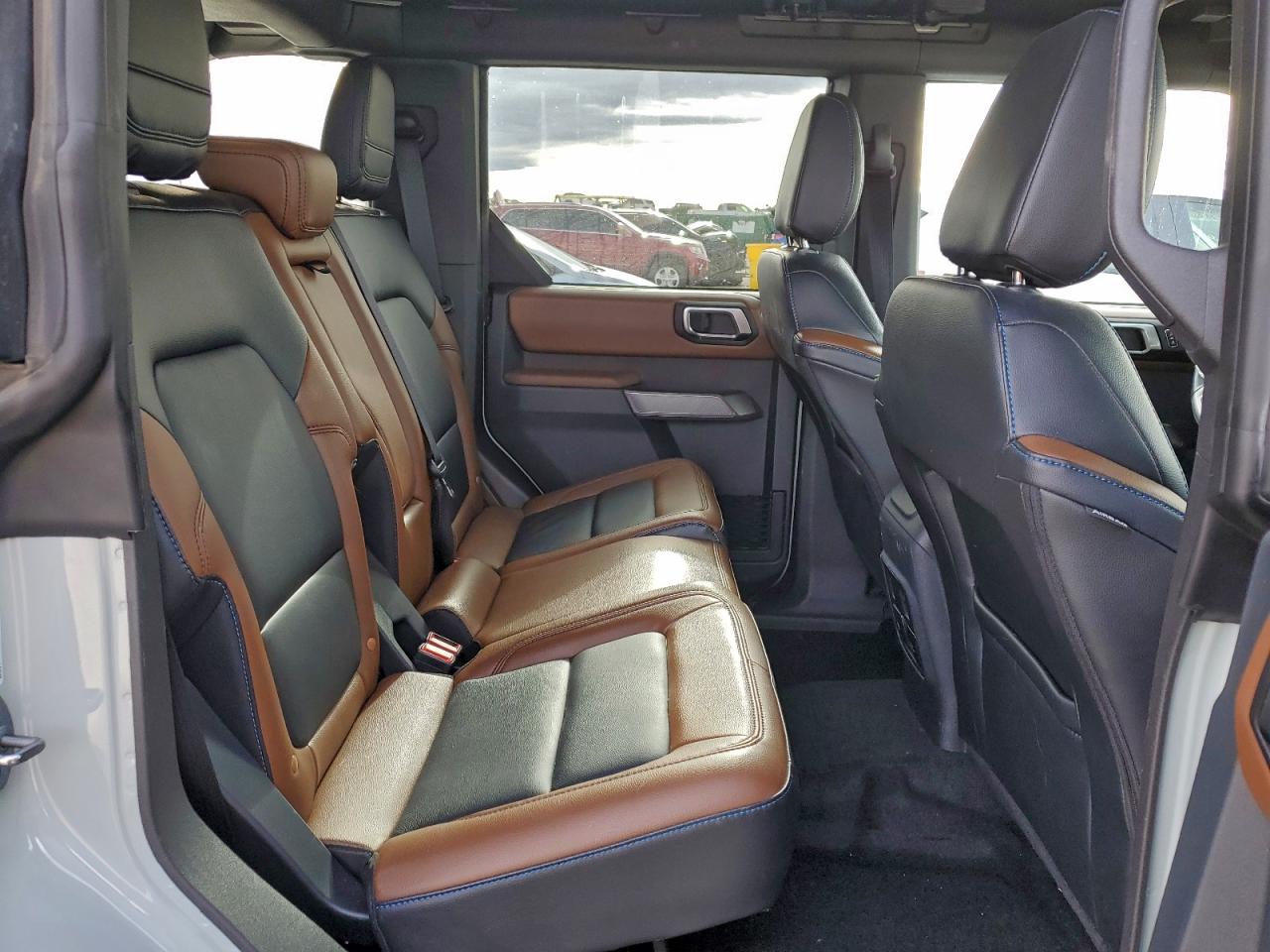 2023 FORD BRONCO BASE photo 11