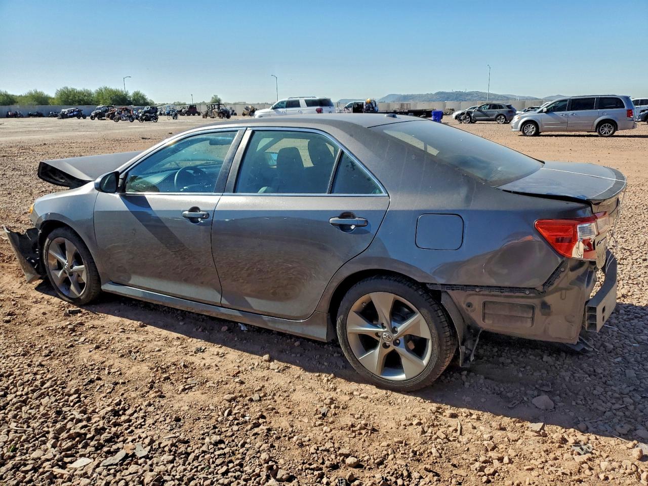 2014 TOYOTA CAMRY L photo 2
