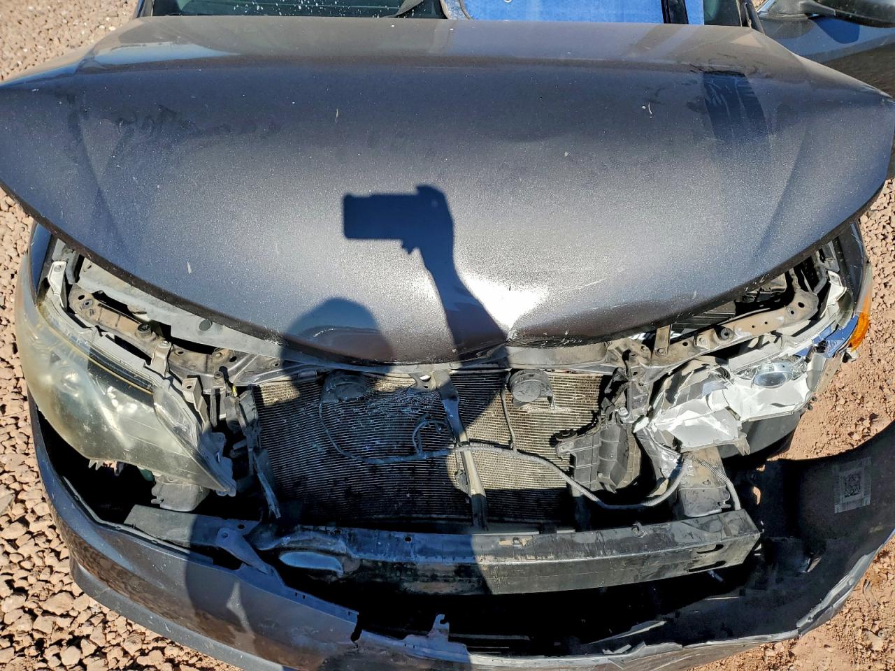 2014 TOYOTA CAMRY L photo 11
