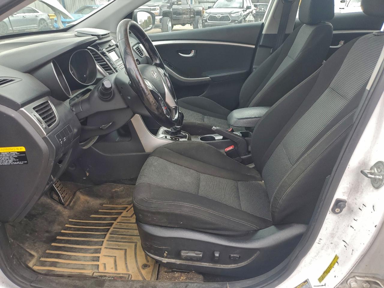 2016 HYUNDAI ELANTRA GT photo 7