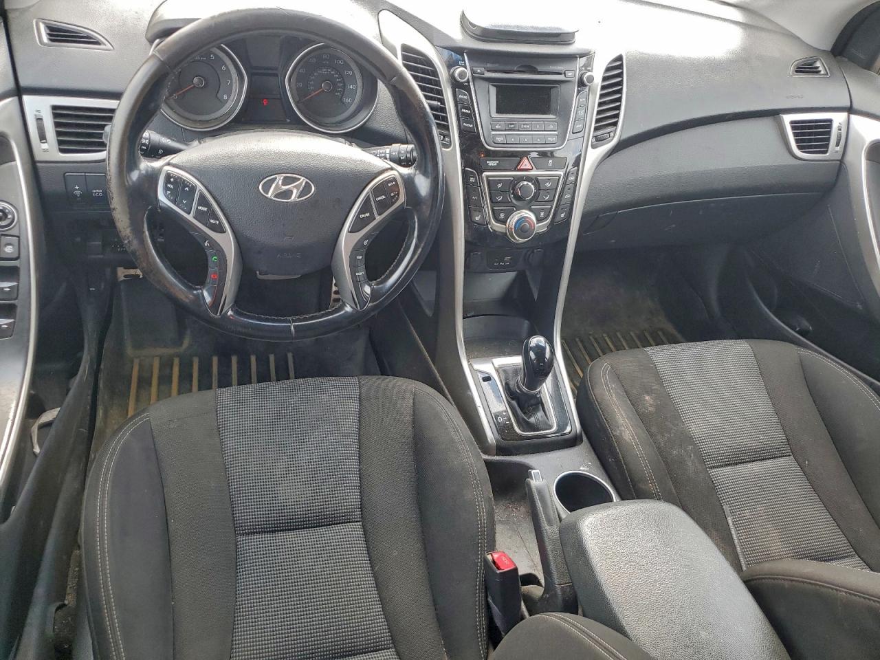 2016 HYUNDAI ELANTRA GT photo 8