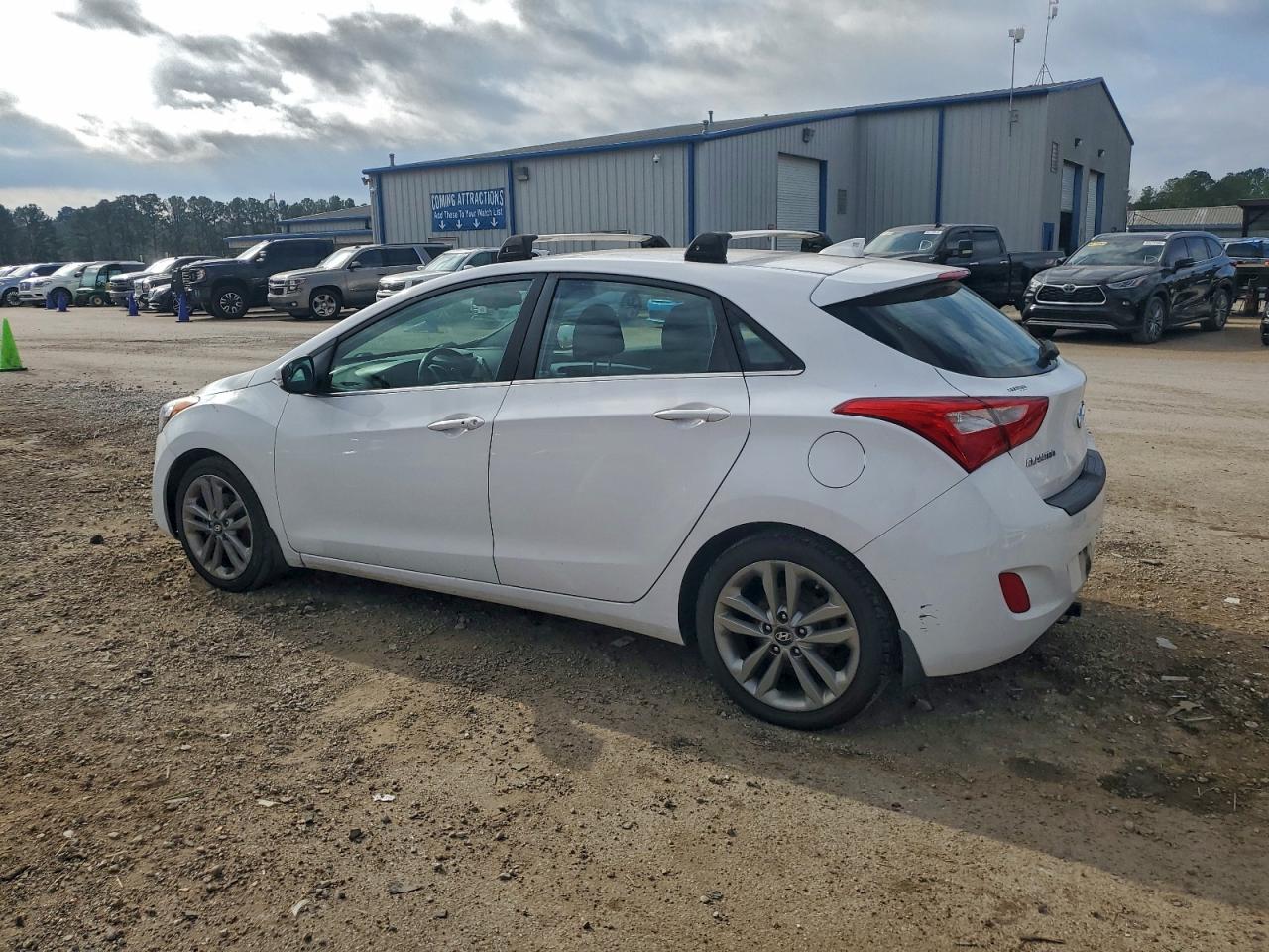 2016 HYUNDAI ELANTRA GT photo 2