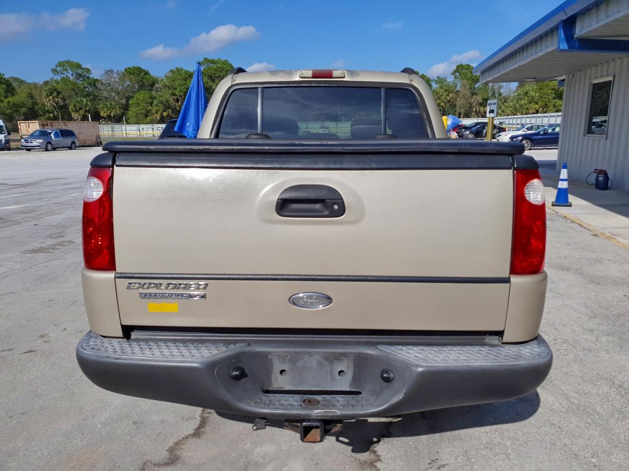 2004 FORD EXPLORER SPORT TRAC photo 6