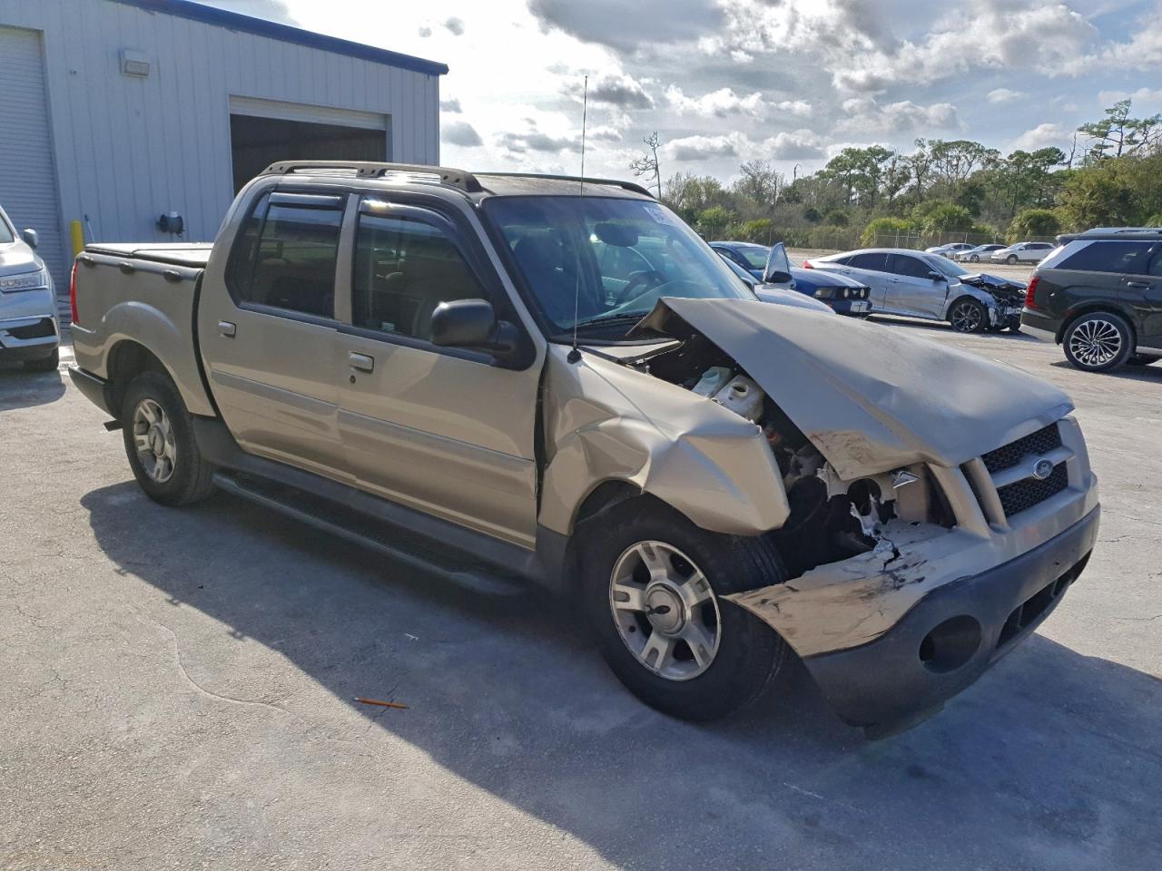 2004 FORD EXPLORER SPORT TRAC photo 4