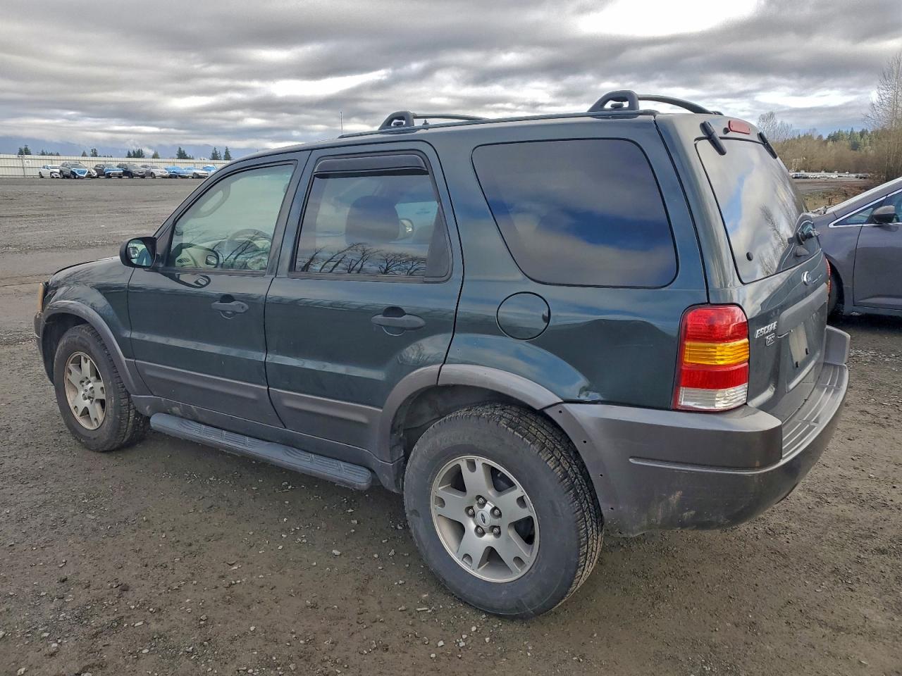 2003 FORD ESCAPE XLT photo 2