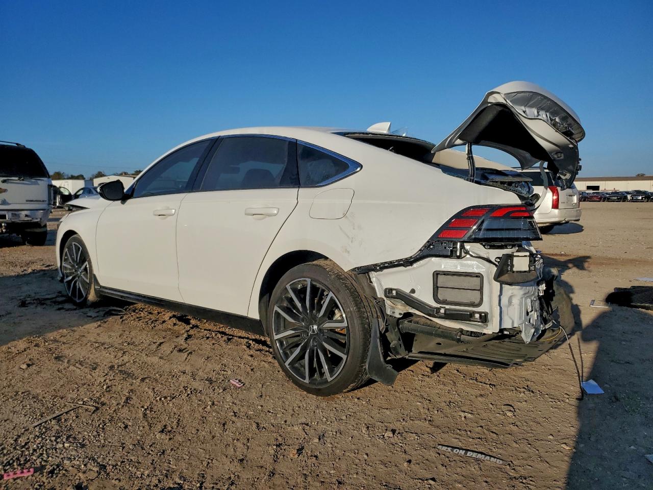 2024 HONDA ACCORD TOURING HYBRID photo 2