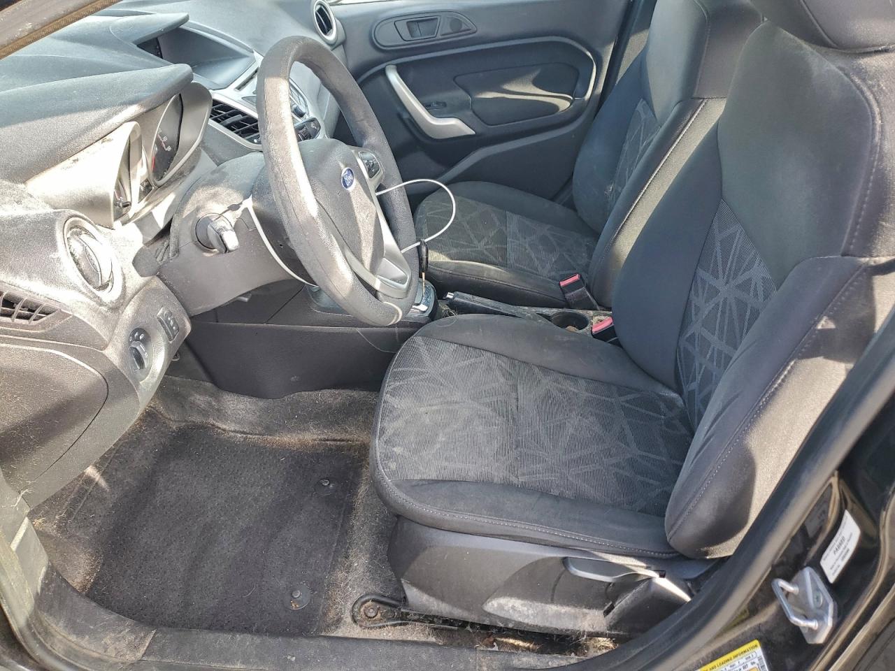 2011 FORD FIESTA SE photo 7