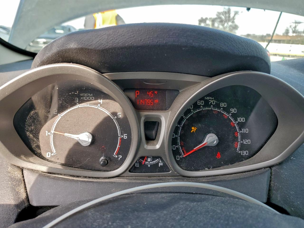 2011 FORD FIESTA SE photo 9