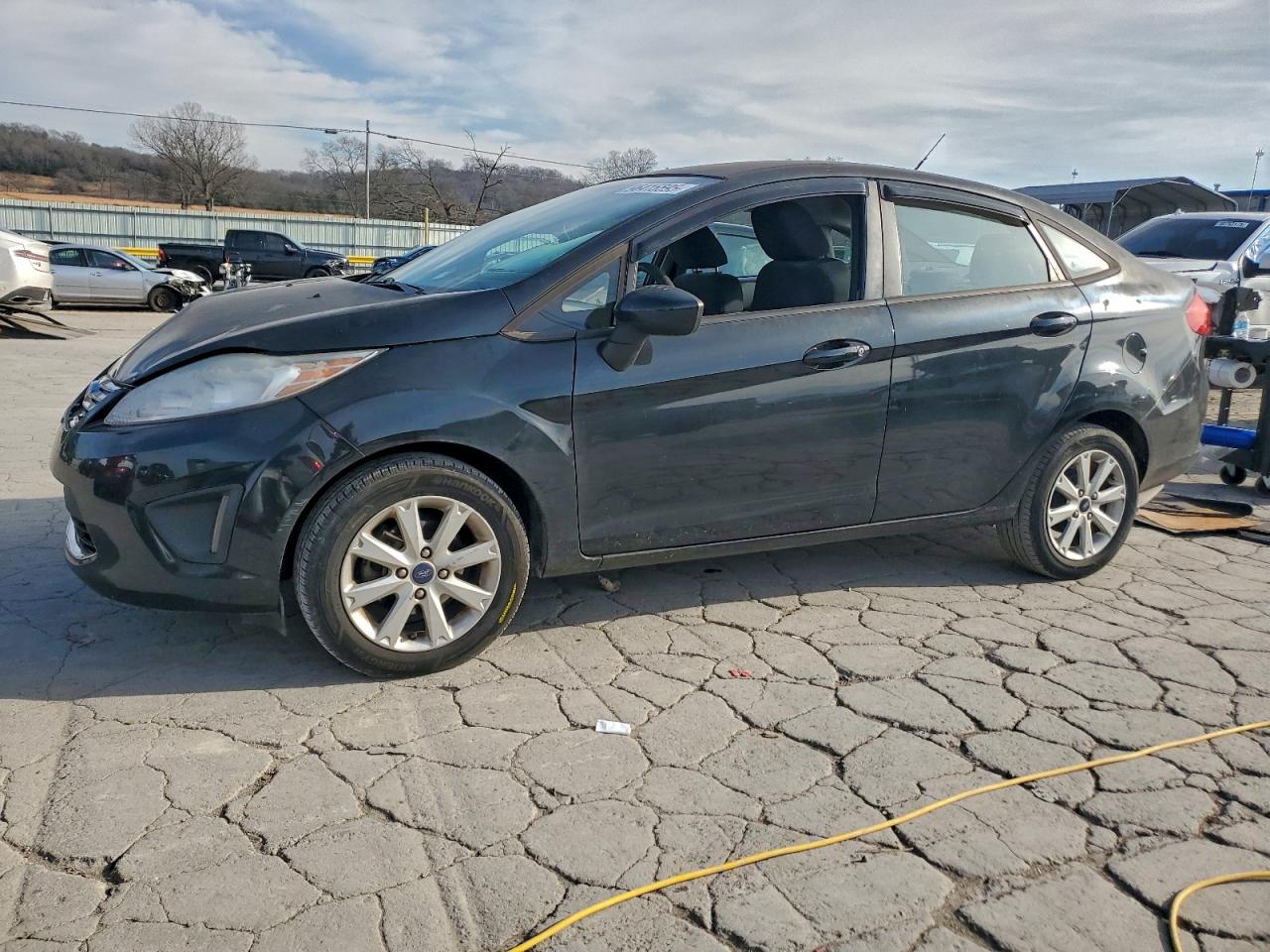 2011 FORD FIESTA