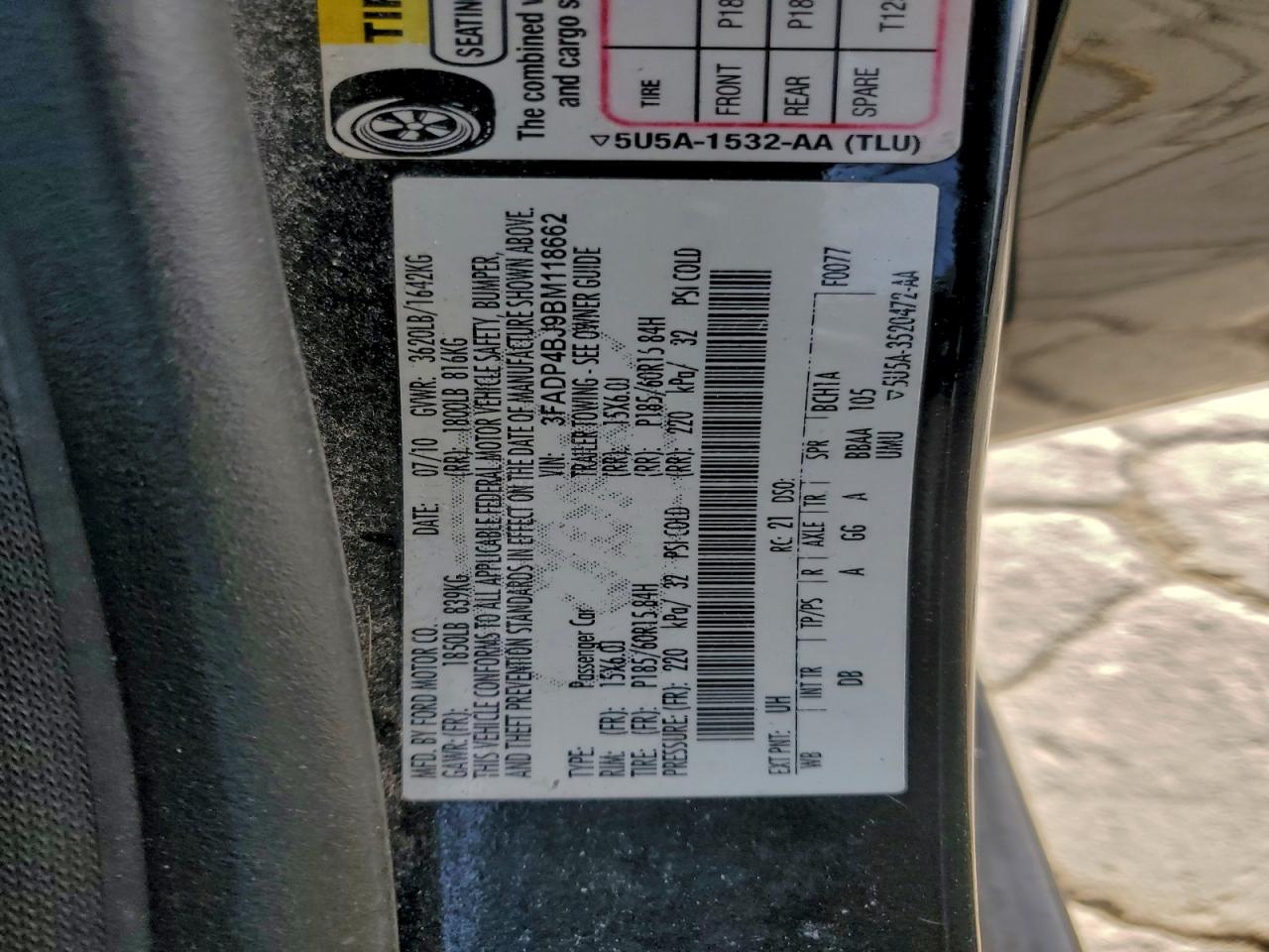 2011 FORD FIESTA SE photo 12