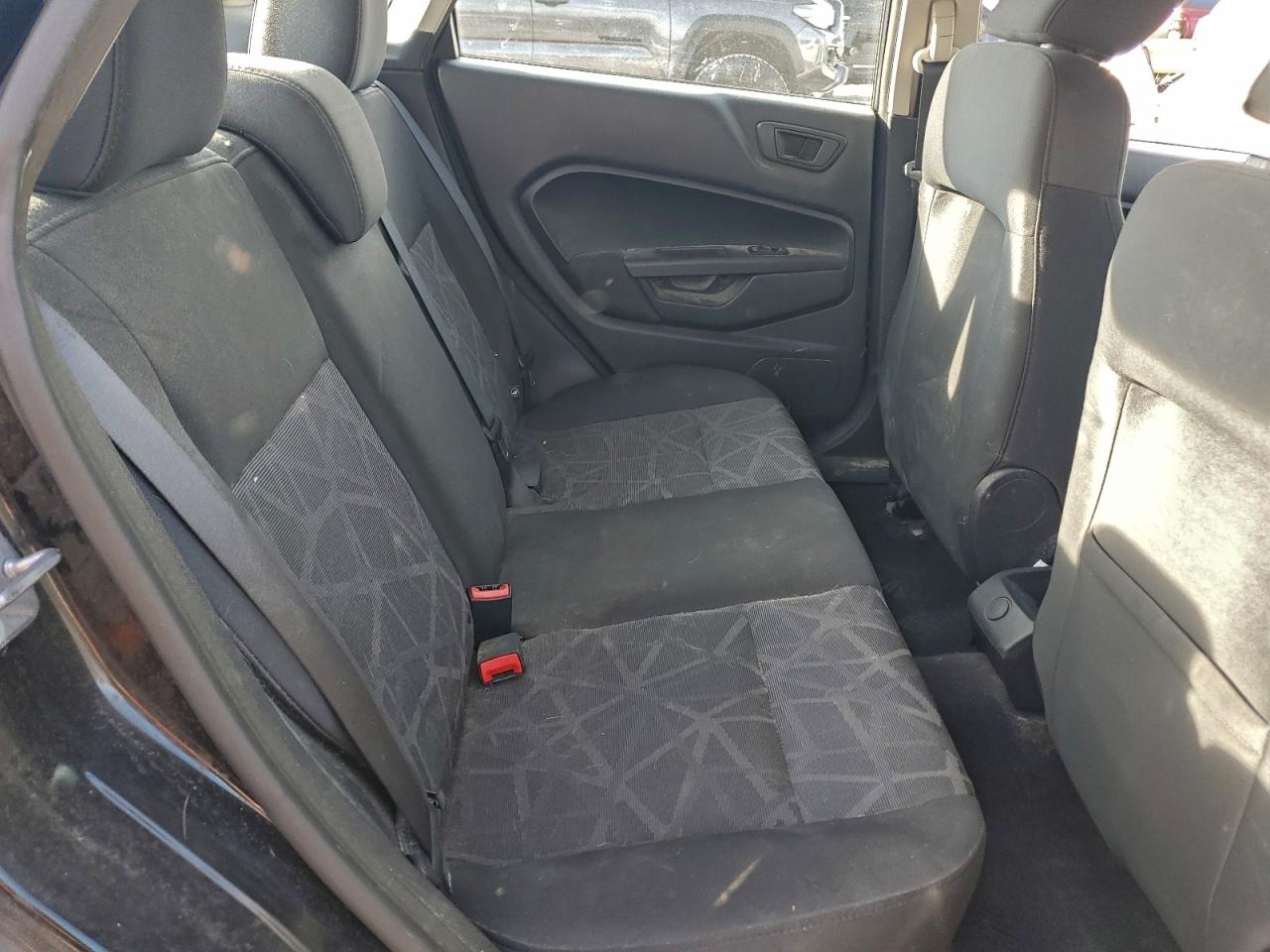 2011 FORD FIESTA SE photo 10