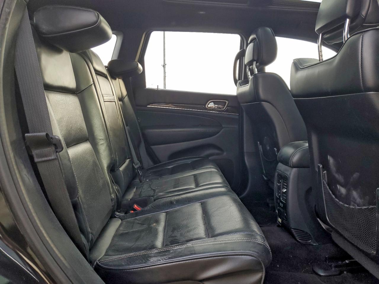 2016 JEEP GRAND CHEROKEE OVERLAND photo 11