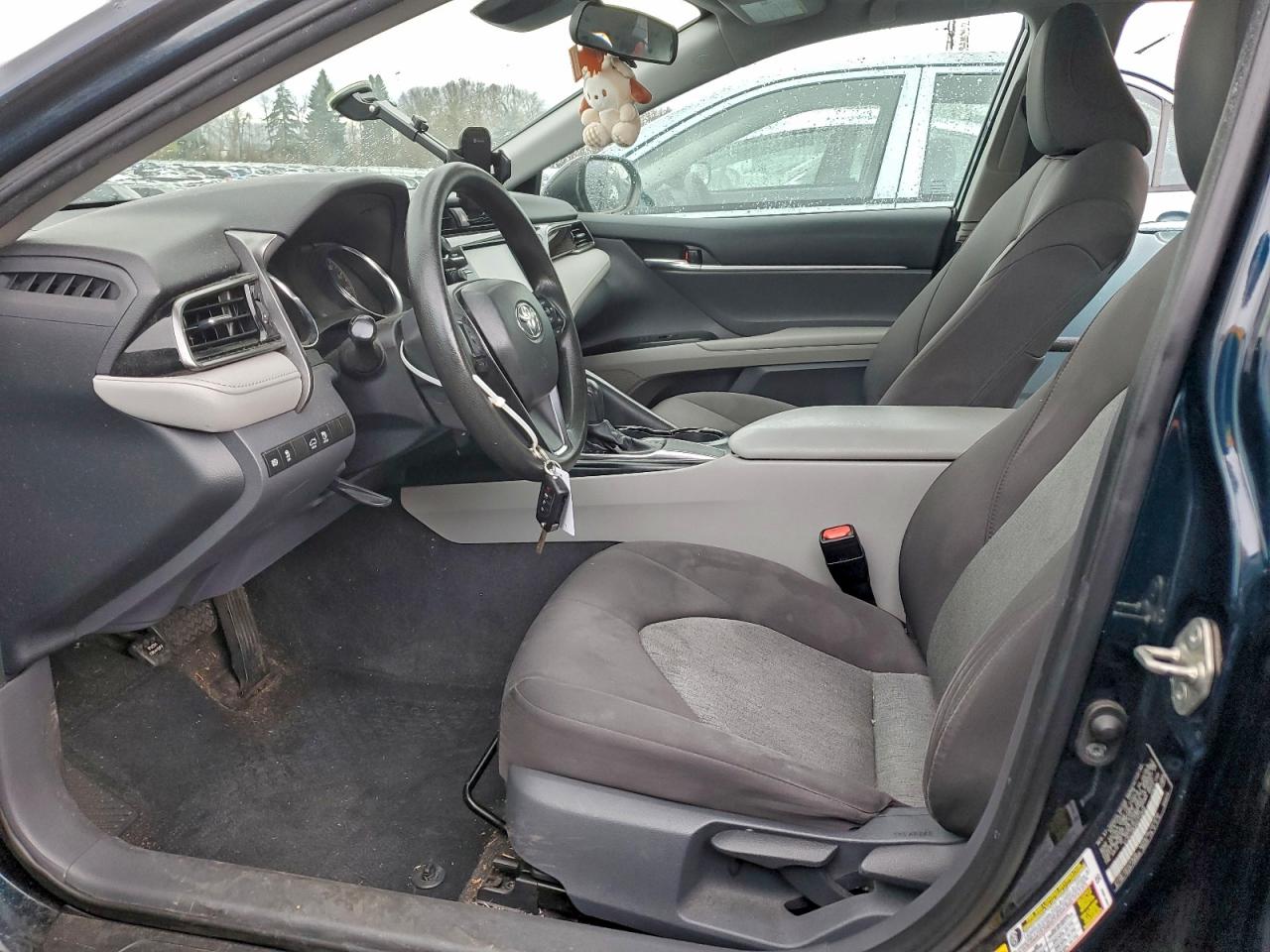 2019 TOYOTA CAMRY L photo 7