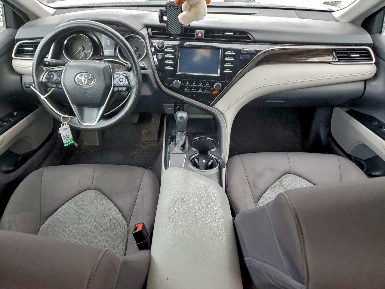 2019 TOYOTA CAMRY L photo 8