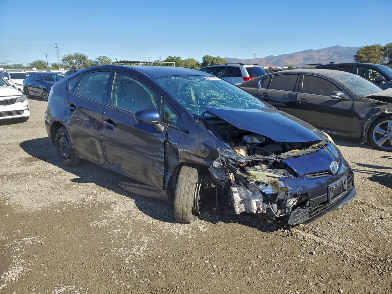 2014 TOYOTA PRIUS photo 4