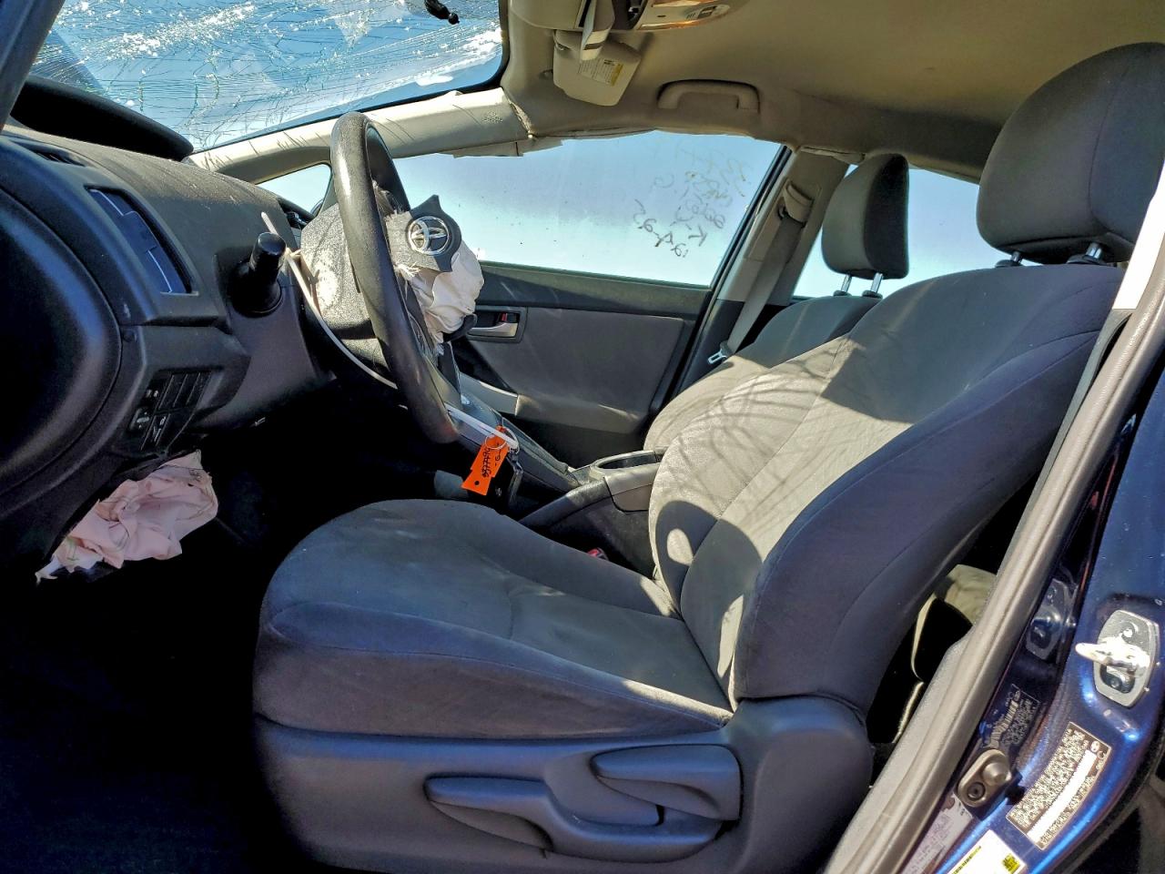 2014 TOYOTA PRIUS photo 7