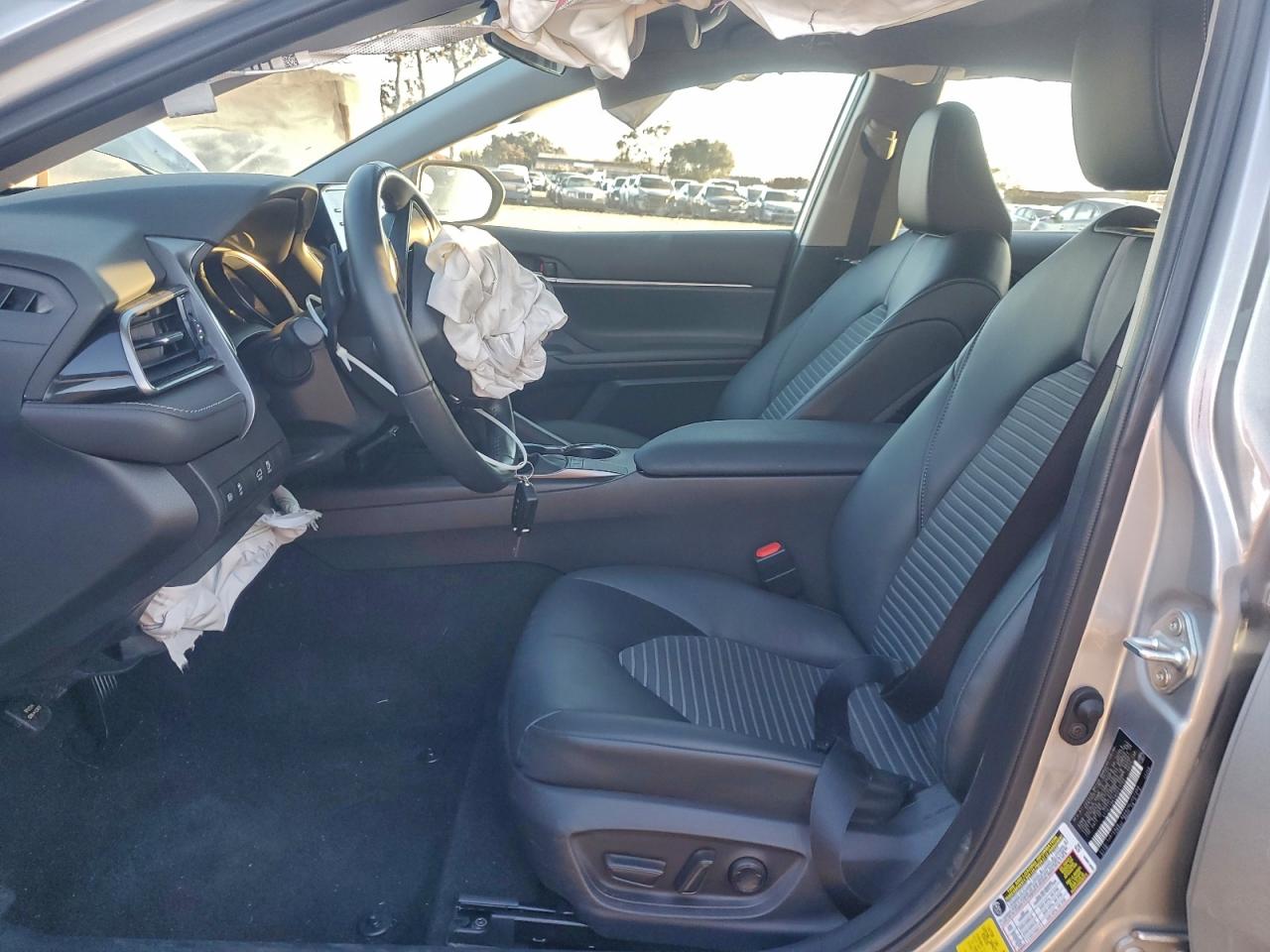 2022 TOYOTA CAMRY SE photo 7