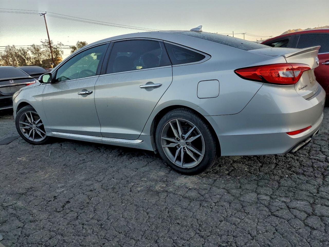 2015 HYUNDAI SONATA SPORT photo 2