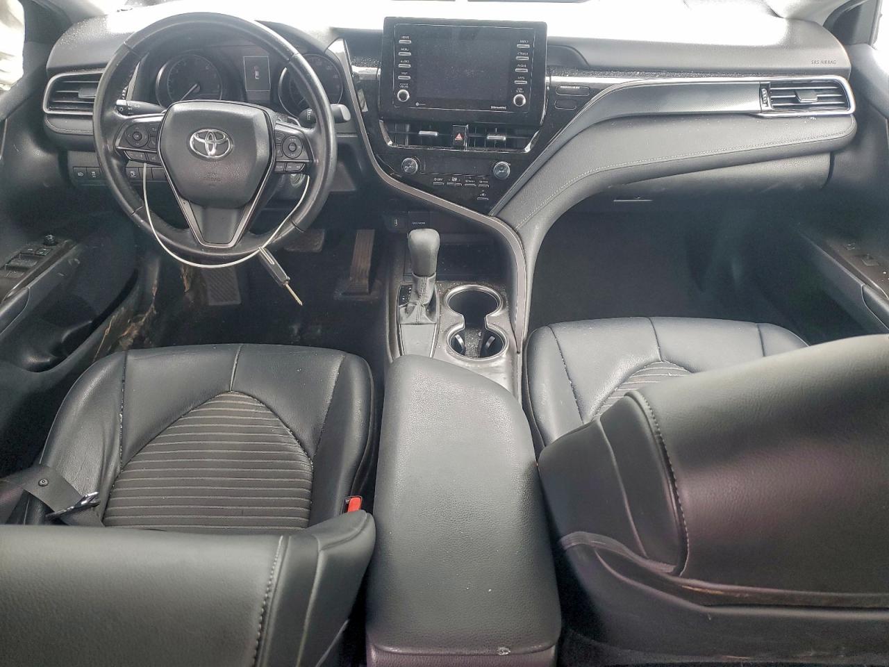 2021 TOYOTA CAMRY SE photo 8